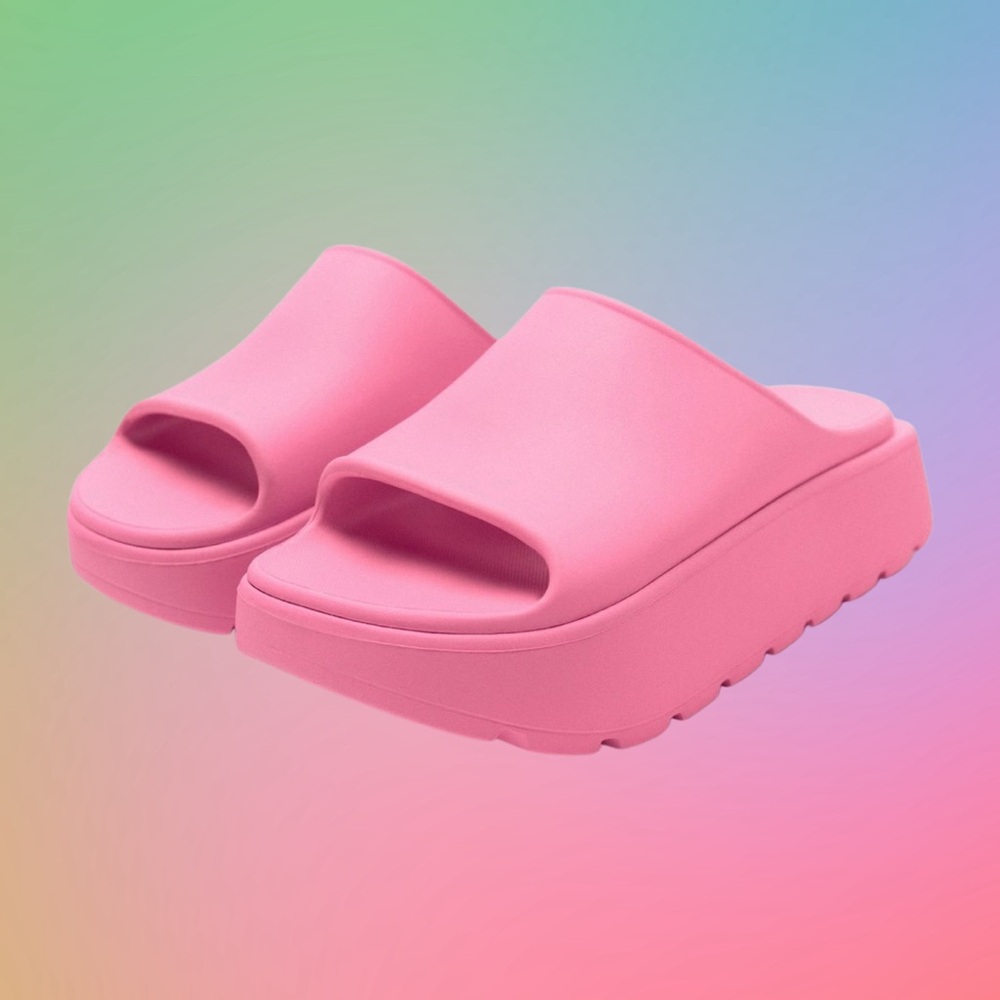 VGUC 💞 ZARA rubberized sport sandals in pink. SIZE 6